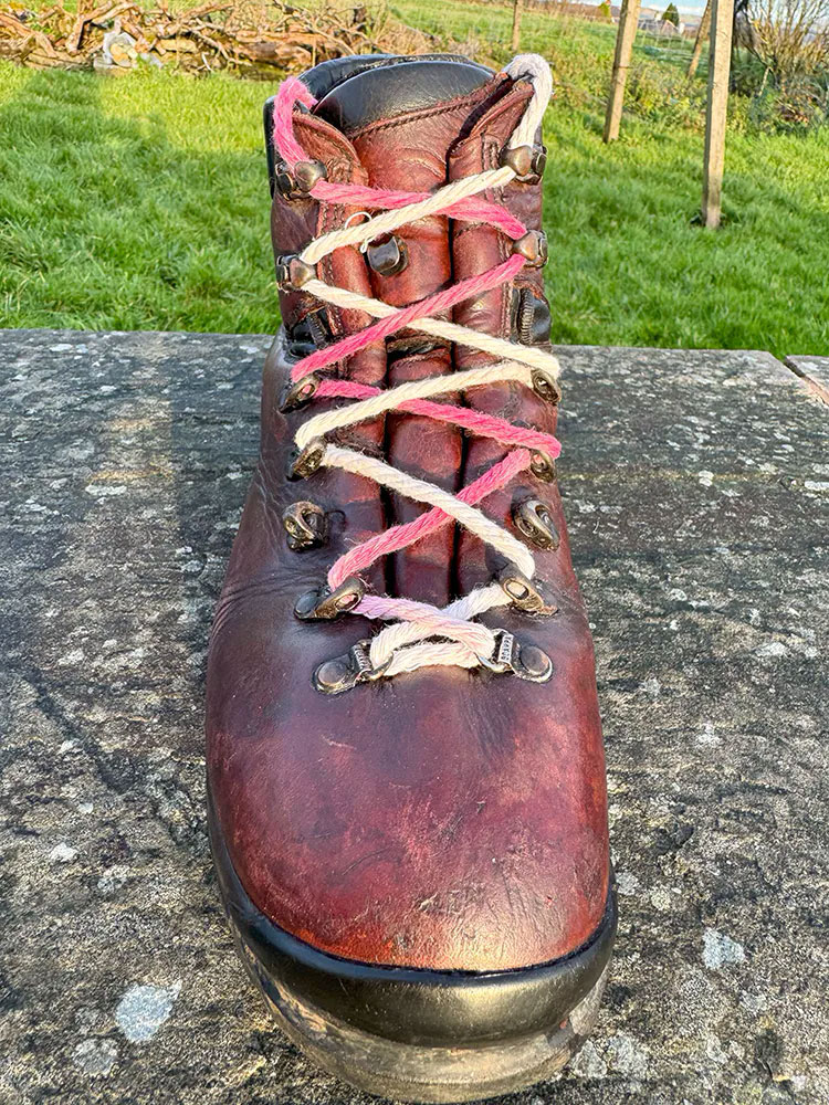 Lacing for wide feet on a hiking boot
