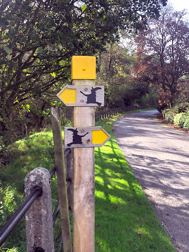 Pendle Way 'witches' footpath sign