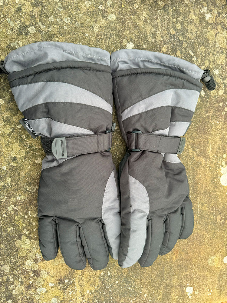 Gauntlet gloves