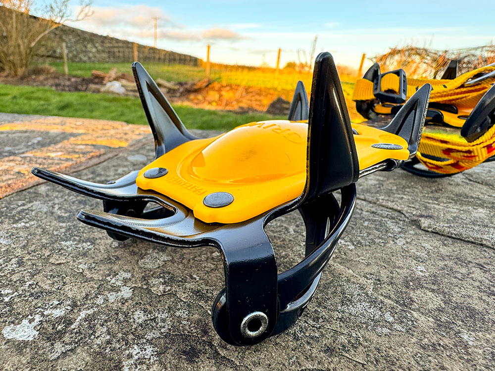 Front points on gravel crampons