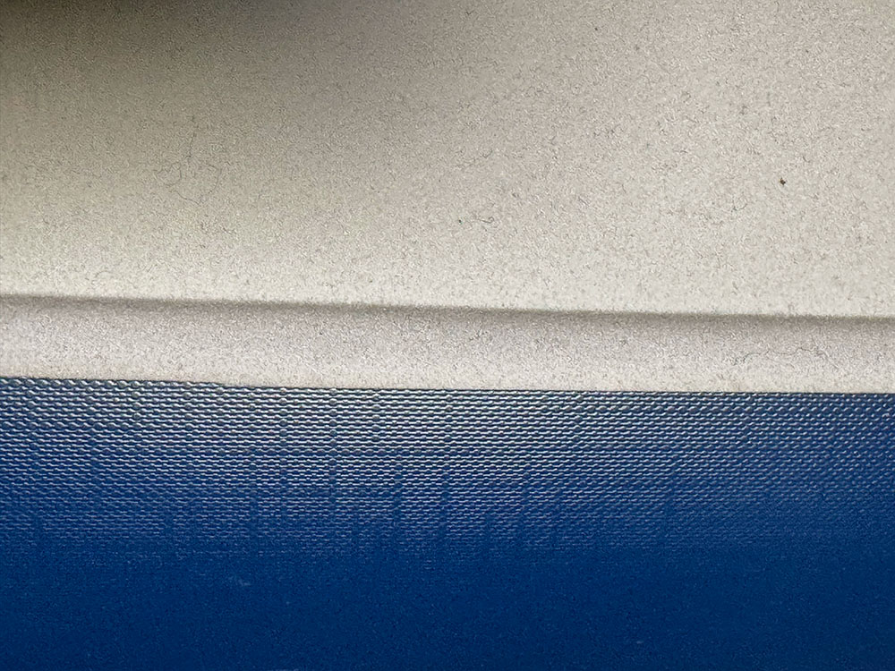 The flocked top of the air bed - no sliding around