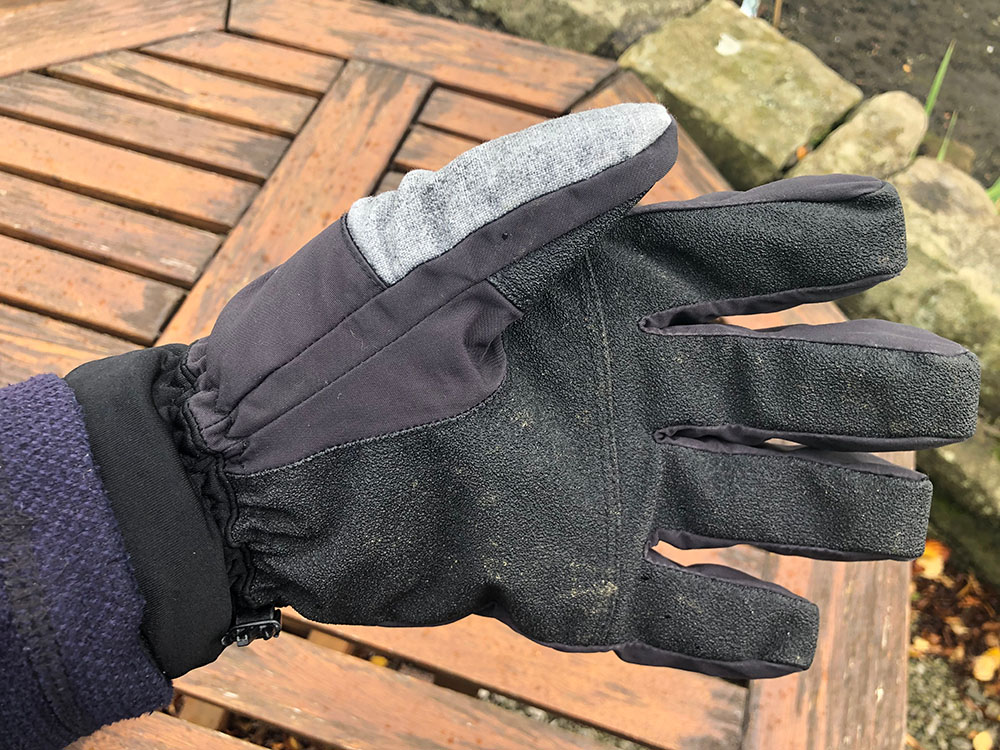 Gore-Tex glove with PU palm