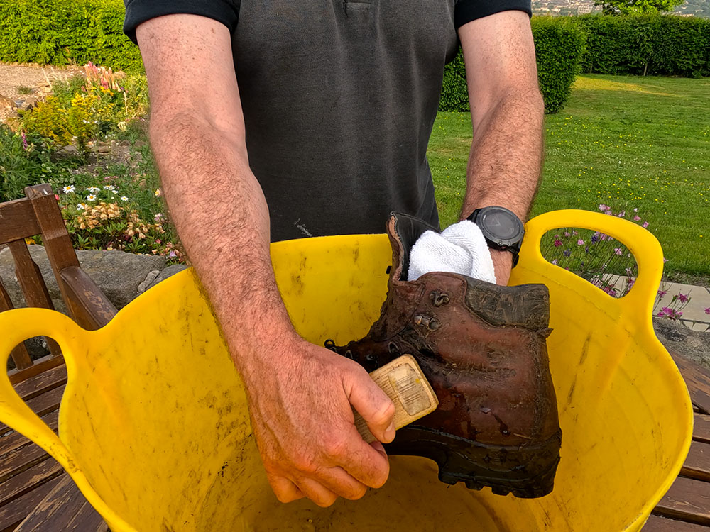 Cleaning my Scarpa SL leather boots