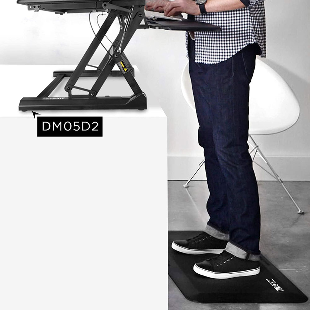 Duronic DM-MAT2 anti-fatigue mat - in use