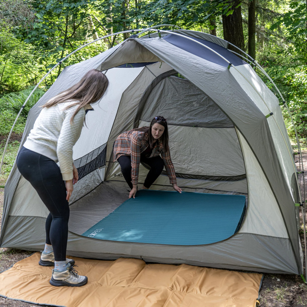 Exped MegaMat 10 Duo - in a tent