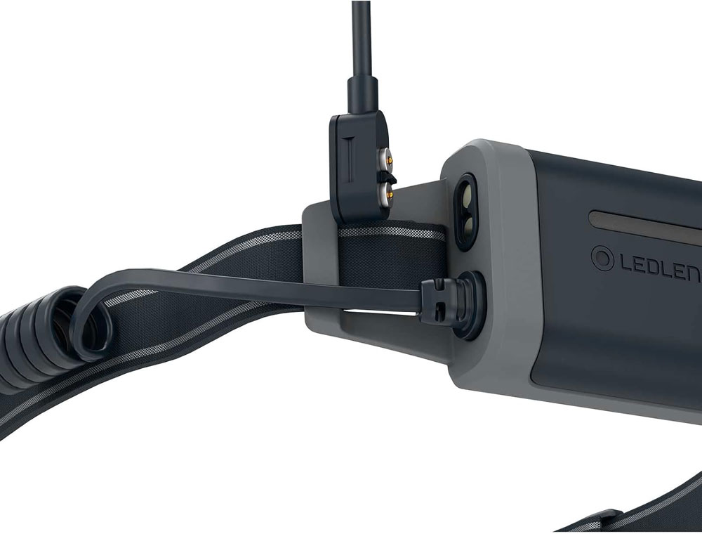 Ledlenser NEO5R - charging connections