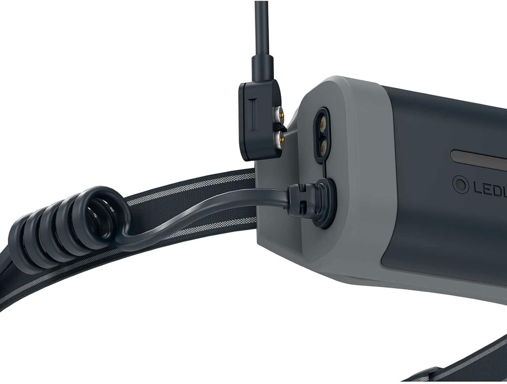 Ledlenser NEO9R - charging connections