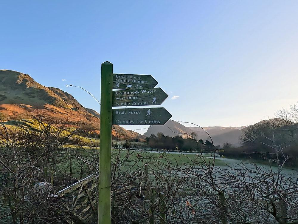 Footpath sign to Buttermere Lake