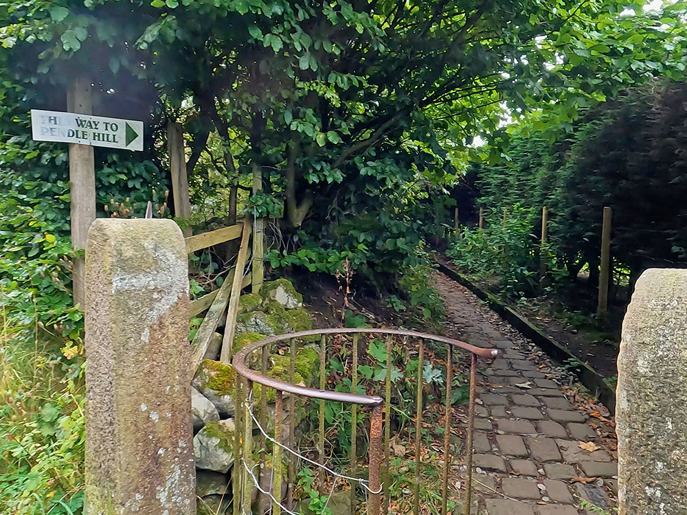 This Way to Pendle Hill sign