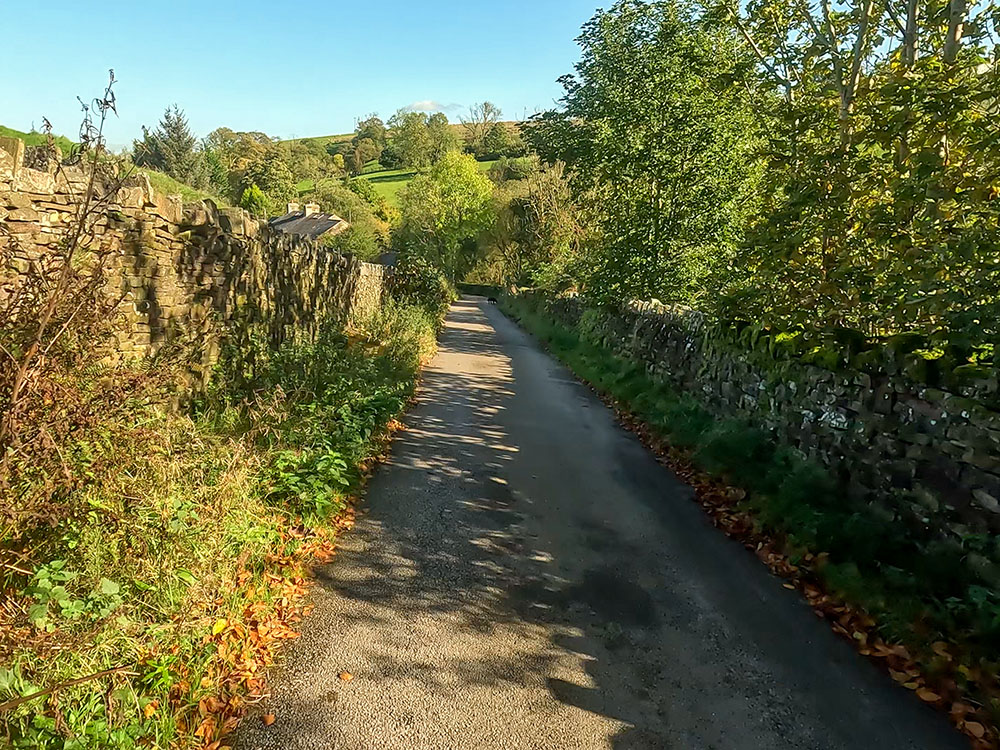 Heading back down the lane towards Barley