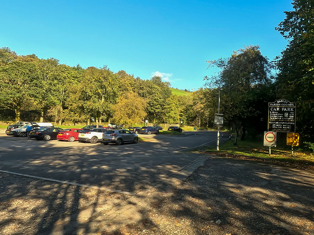 Heading back into the car park at Barley