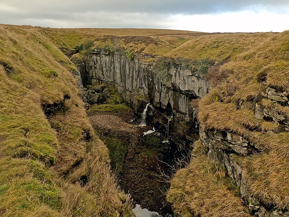 Looking along Hull Pot