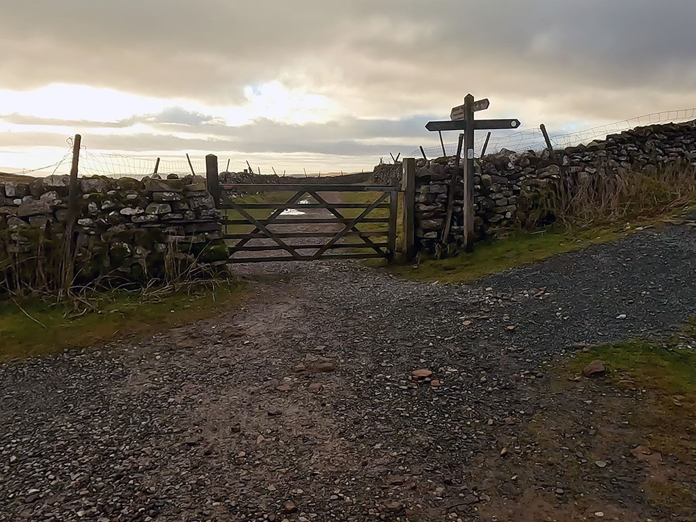 The homeward path is straight on down Horton Scar Lane