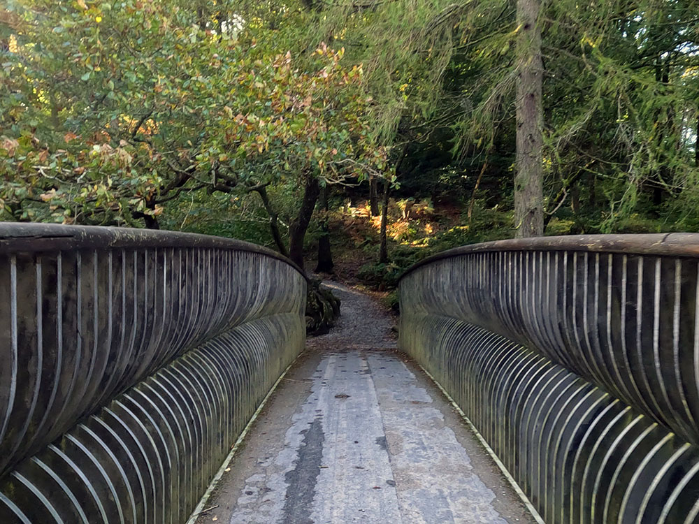 Footbridge over the river Brathey