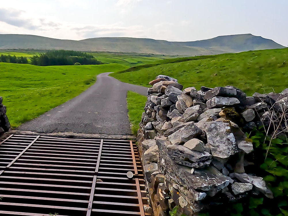 Cattle grid on Philpin Lane heading in the direction of Ingleborough